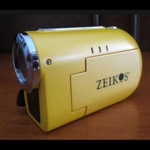 Zeikos ZE-SDCZ10 Digital Camcorder